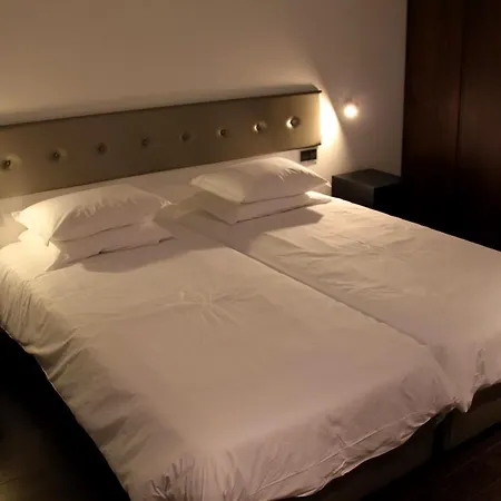 Otel Lazza 4*